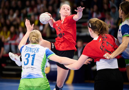 De Black Arrows gaan in eigen huis kopje onder tegen Slovenië