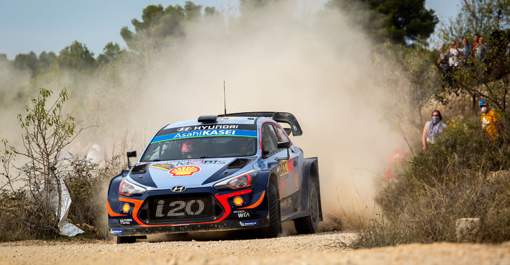 Moeilijke openingsdag voor Thierry Neuville in Catalonië