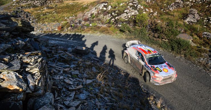 Tänak grijpt de macht, Neuville zakt naar vier