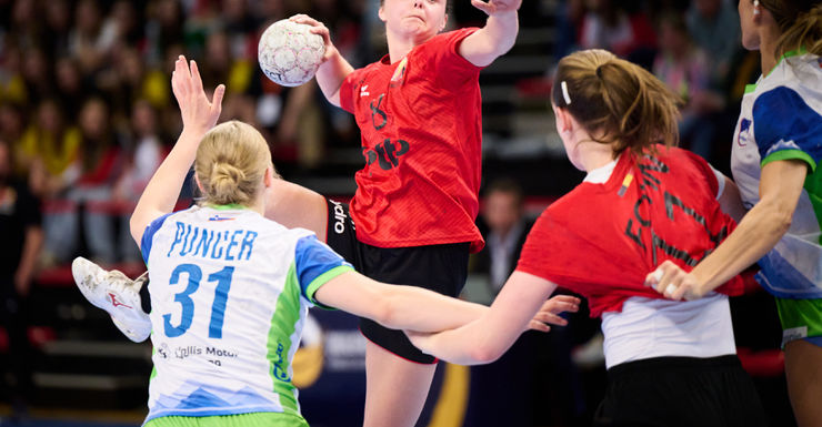 De Black Arrows gaan in eigen huis kopje onder tegen Slovenië