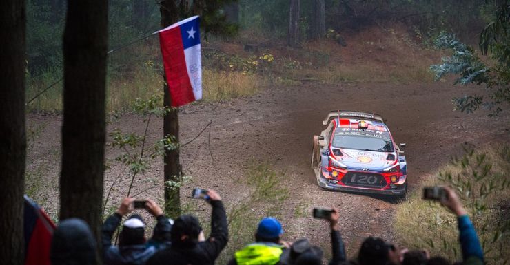 Tänak leidt in Chili. Neuville zakt naar vierde plaats.